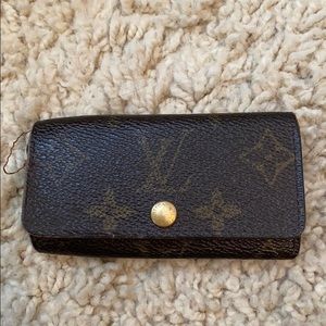 Louis Vuitton keyholder